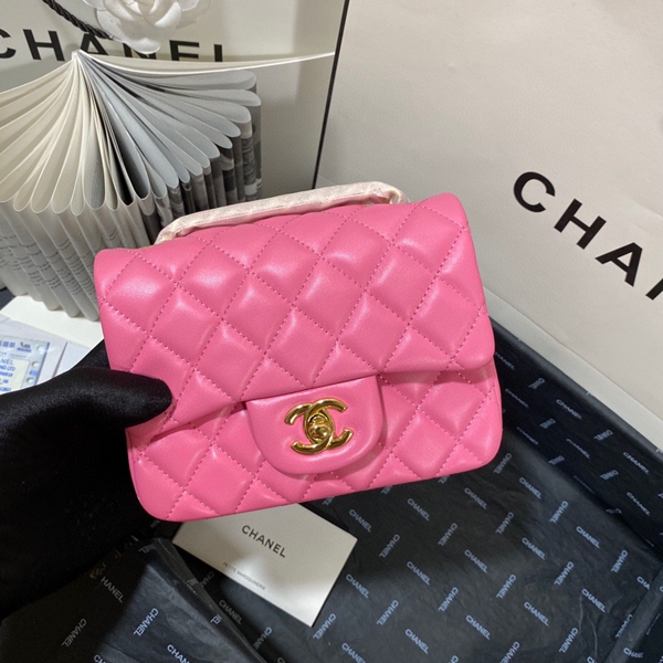 シャネルバッグレプリカ側面デザイン